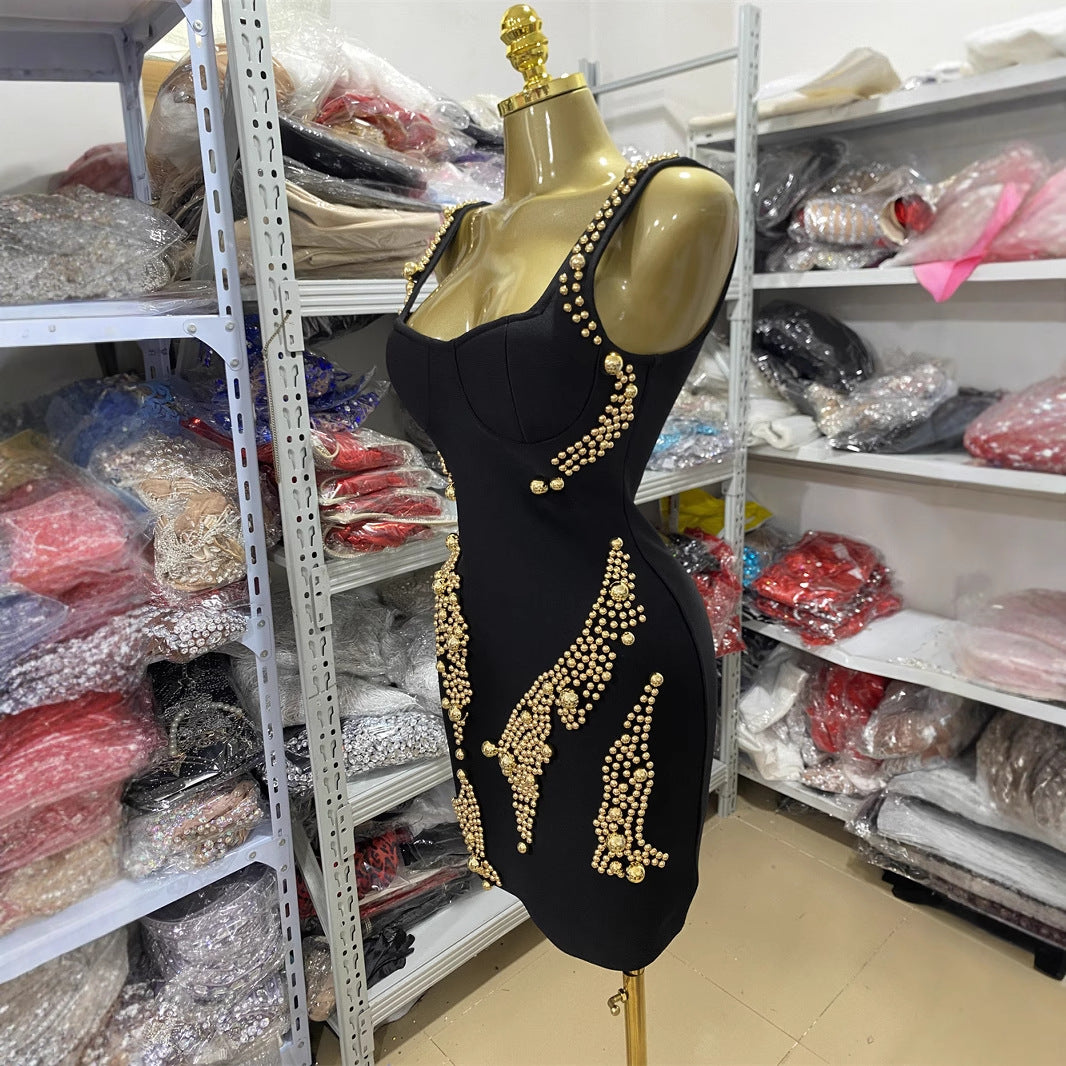 Robe bandage à perles
