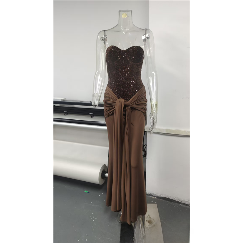 Robe de soirée moulante à sequins bustier, Preencess