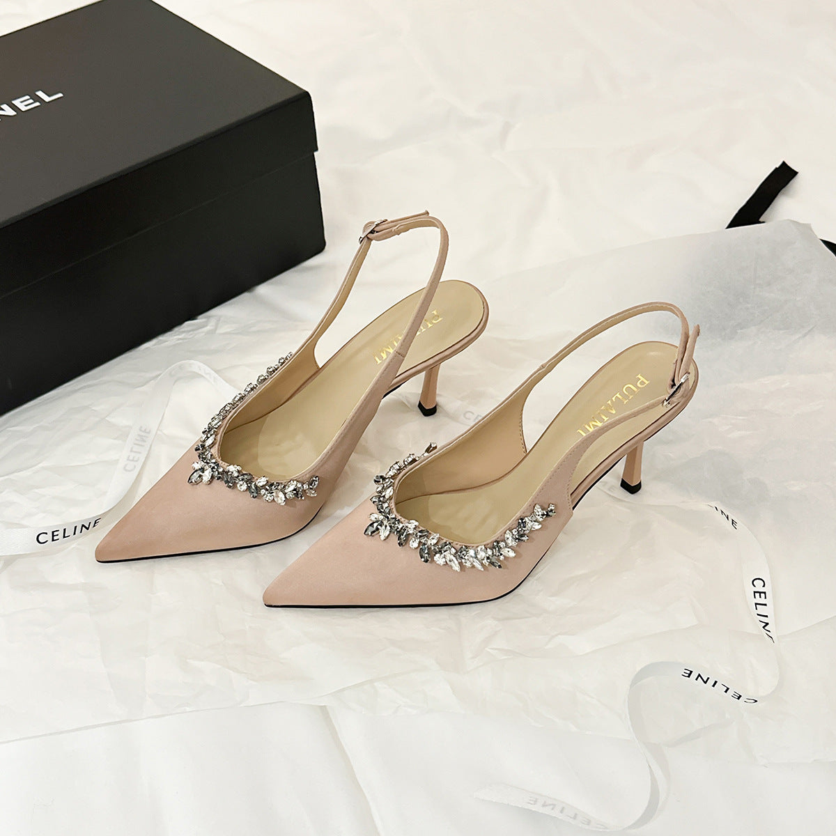 Sandales en satin à strass arrière ouvert