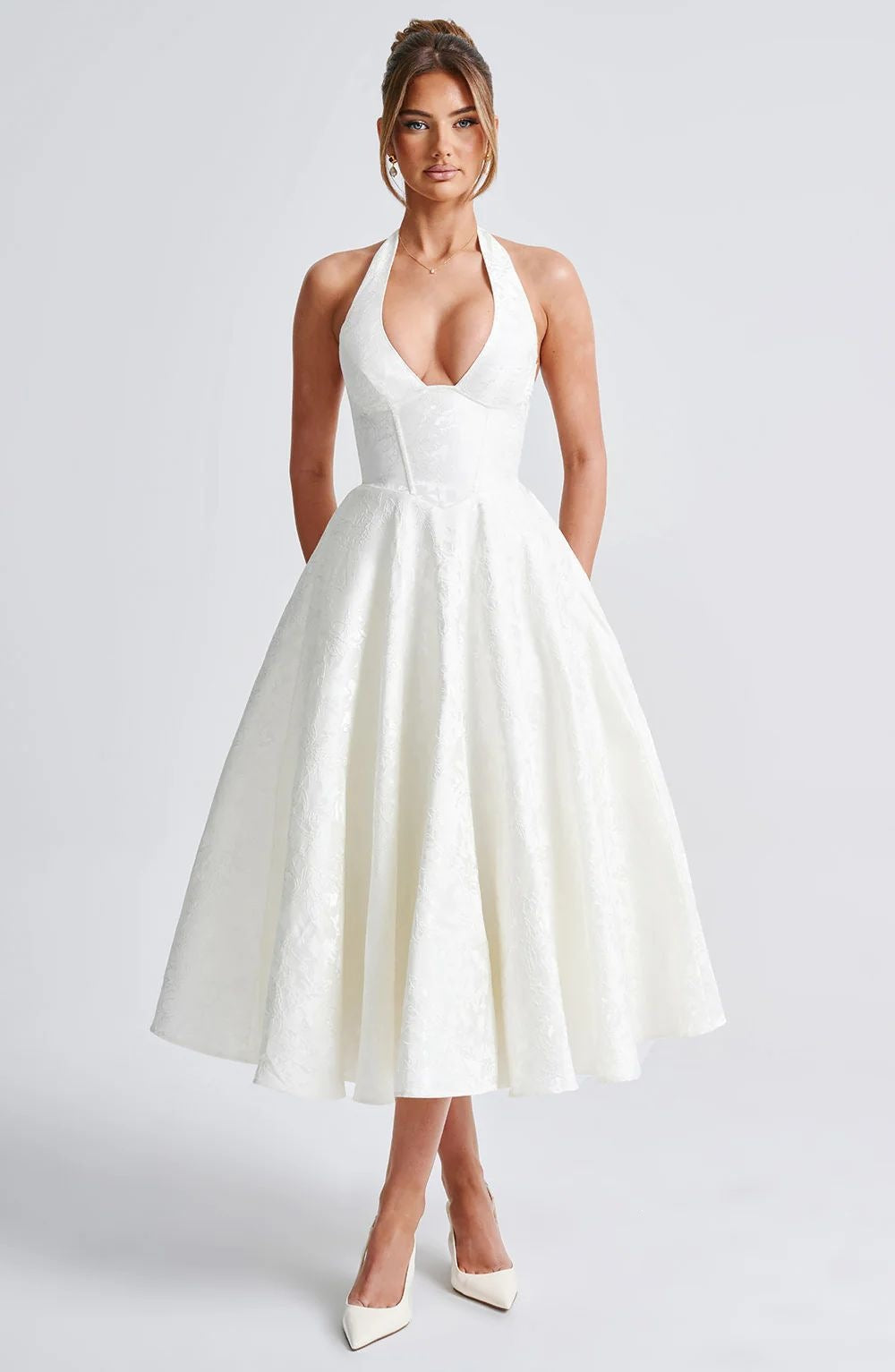 Robe de soirée longue en jacquard col licou