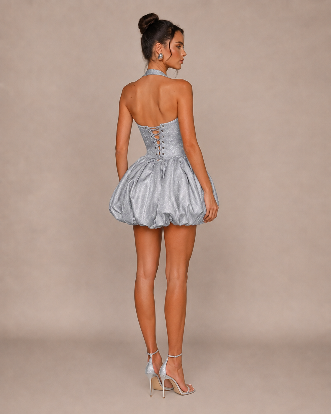 Robe Mini à Sequins Col Licou Jupe Volumineuse, Preencess