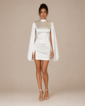 Robe Mini en Satin à Manches Cape, Preencess