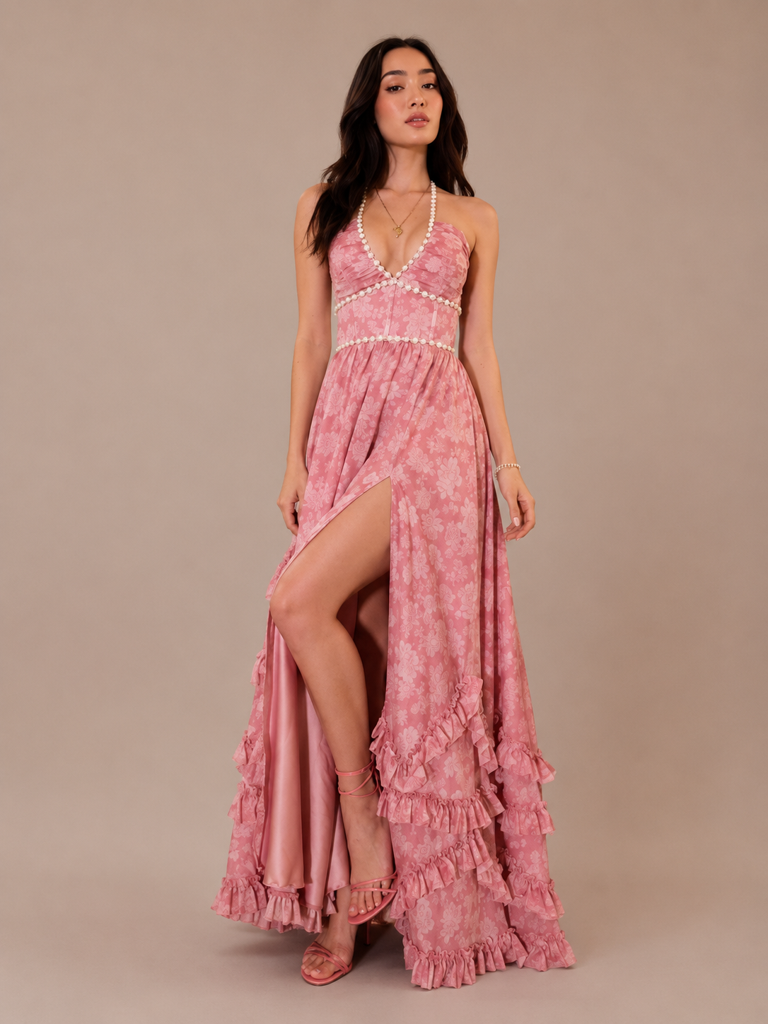 Robe fleurie à fines bretelles