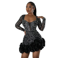 Robe ornée de perles et strass