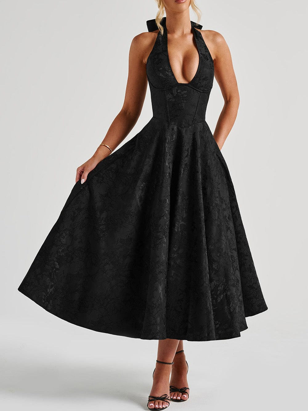 Robe de soirée longue en jacquard col licou