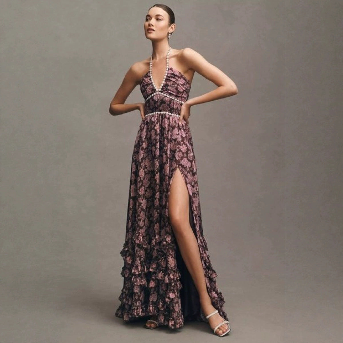 Robe fleurie à fines bretelles