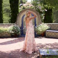 Robe fleurie à fines bretelles