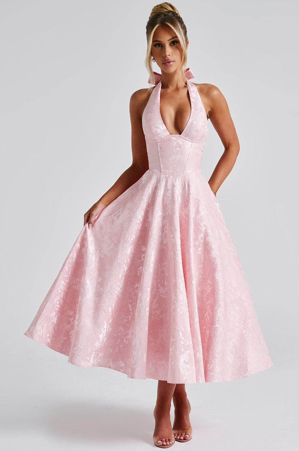 Robe de soirée longue en jacquard col licou