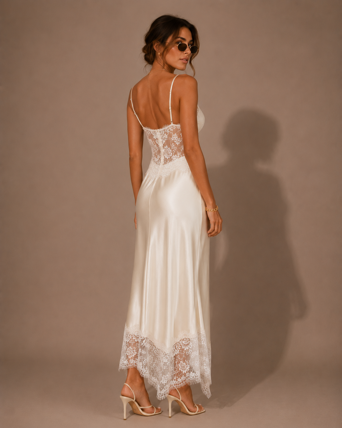 Robe Longue en Dentelle Col V Plongeant, Preencess