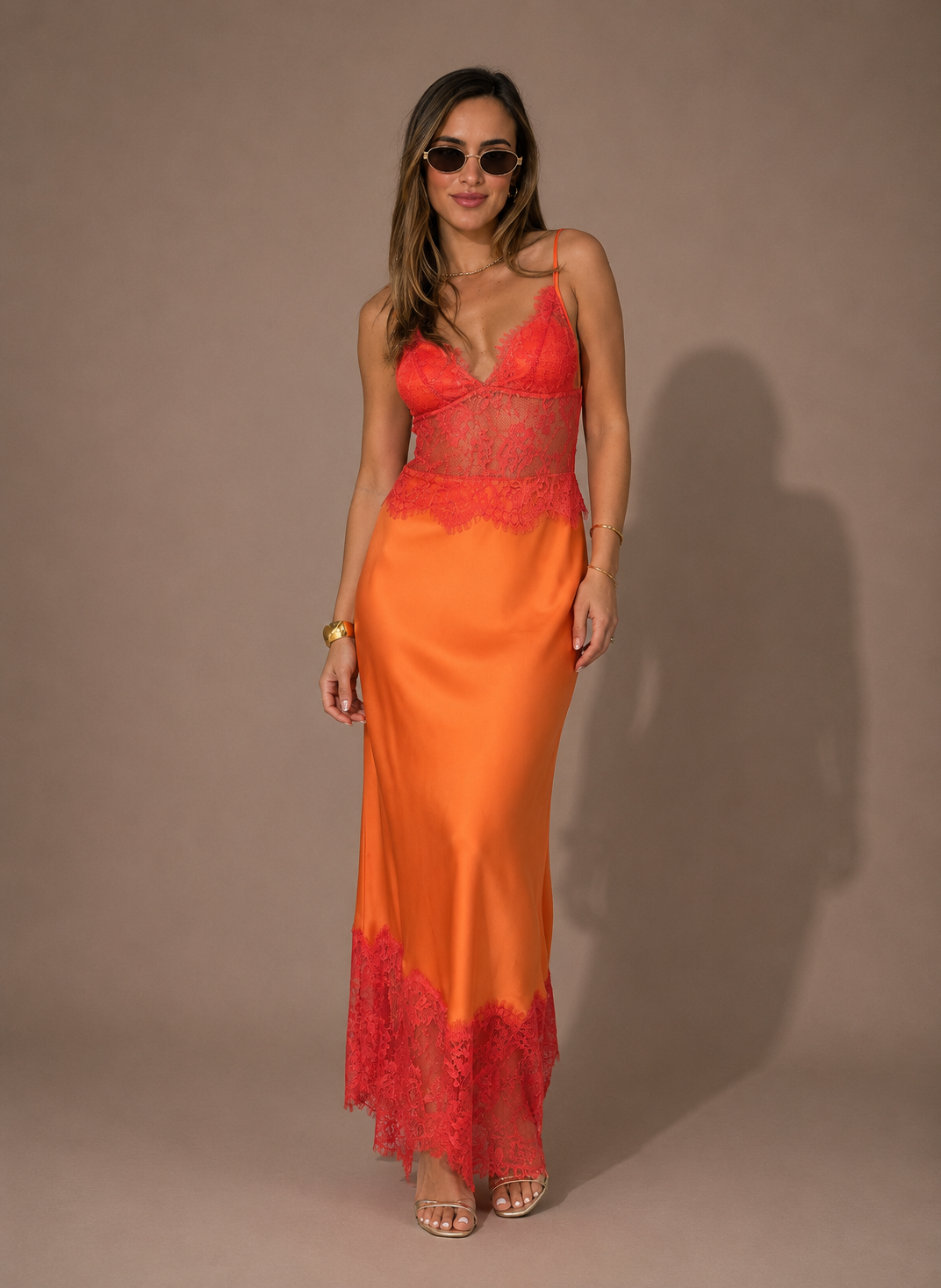 Robe Longue en Dentelle Col V Plongeant, Preencess
