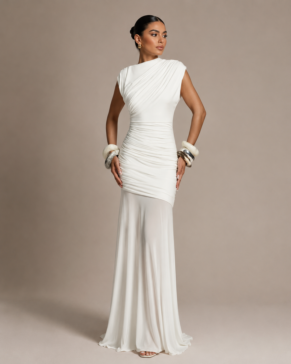 Robe Longue Moulante à Découpes, Preencess