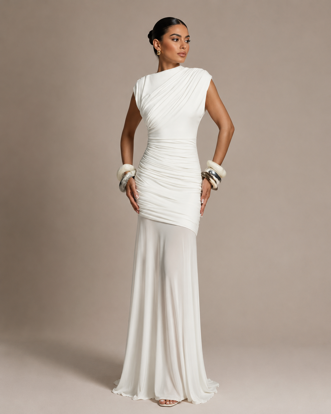 Robe Longue Moulante à Découpes, Preencess
